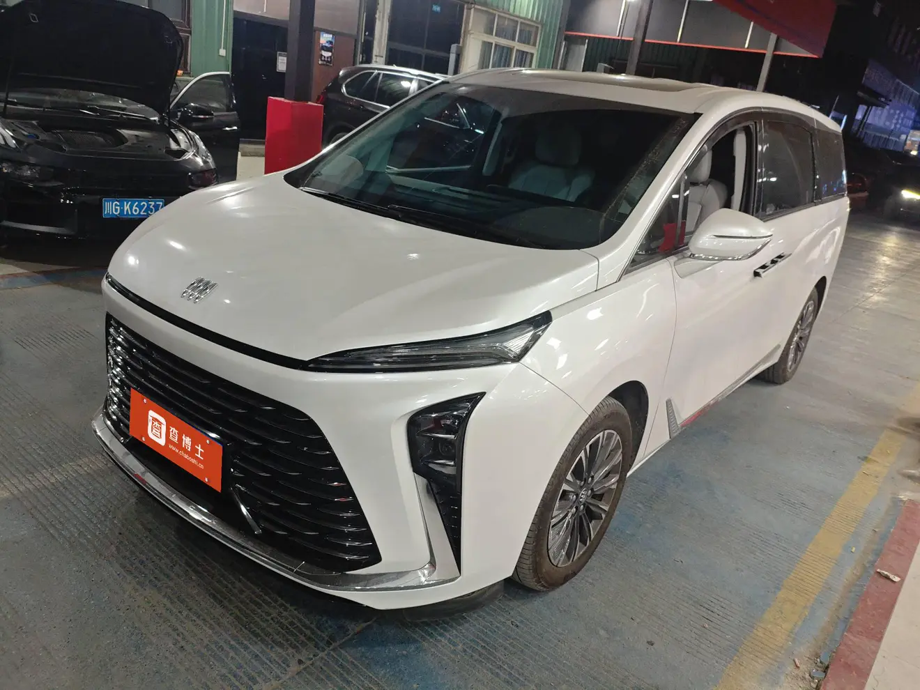 Buick GL8  из Китая