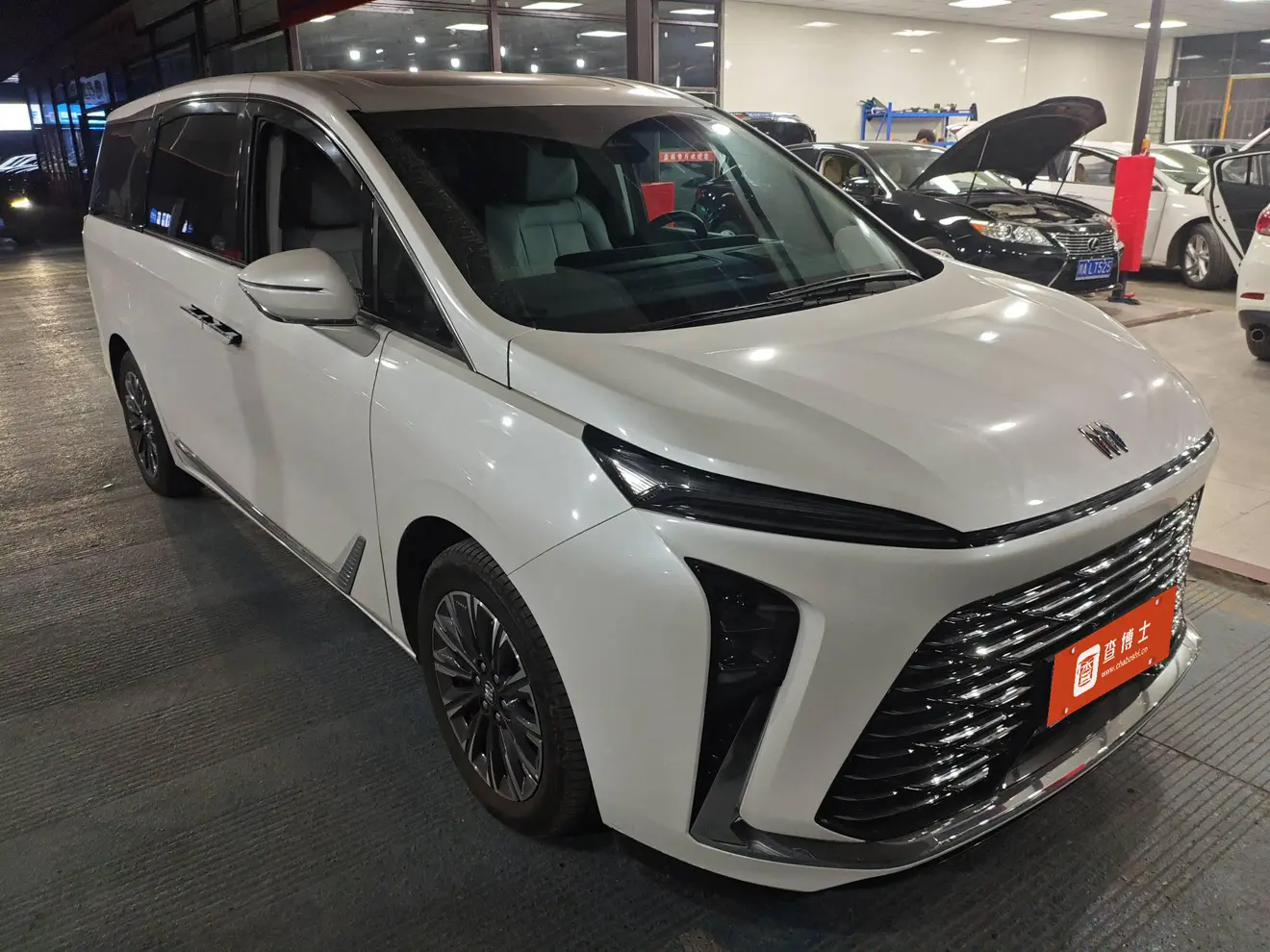 Buick GL8  из Китая