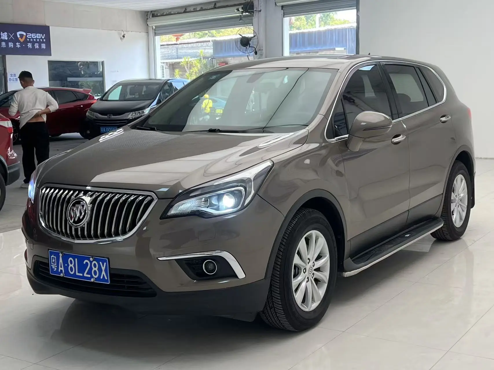 Buick Envision  из Китая