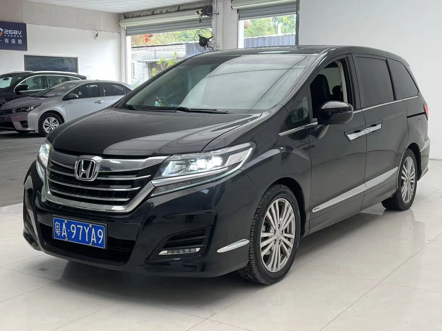 Honda Elysion (Alison)  из Китая