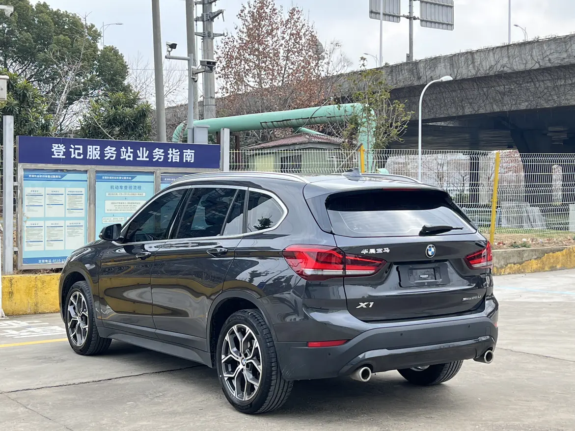 BMW X1