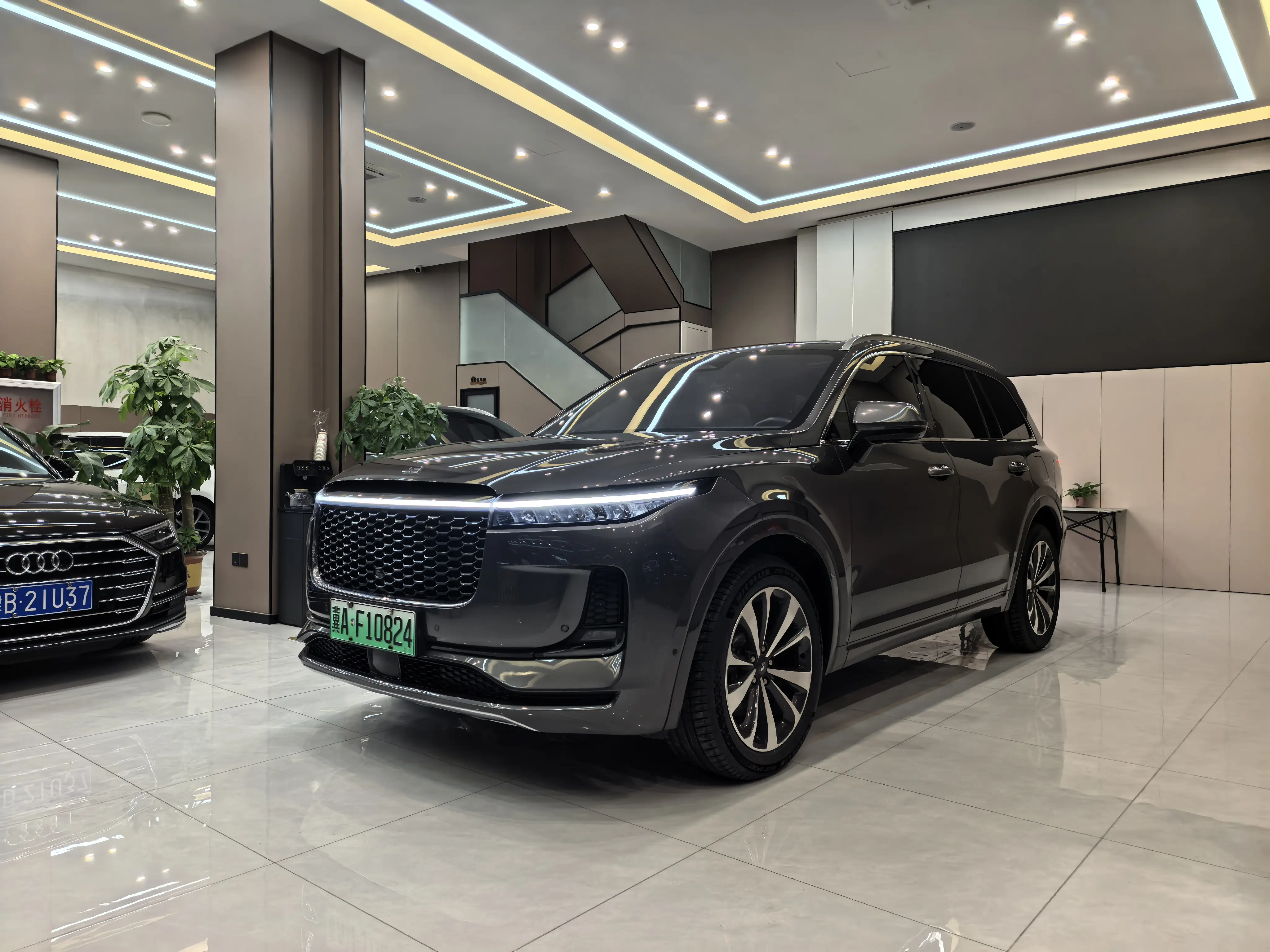 Li ONE (Ideal ONE)  из Китая