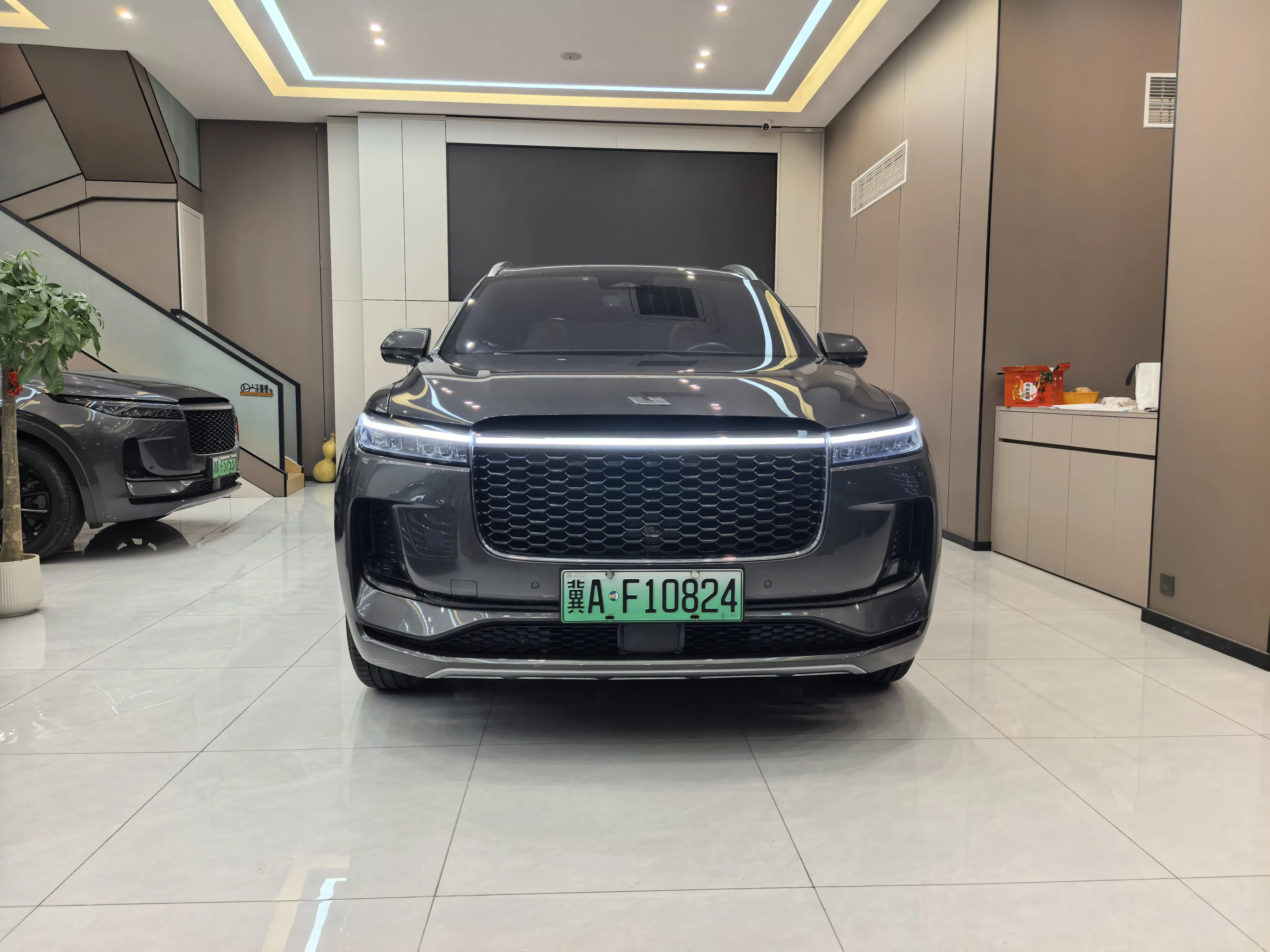 Li ONE (Ideal ONE)  из Китая