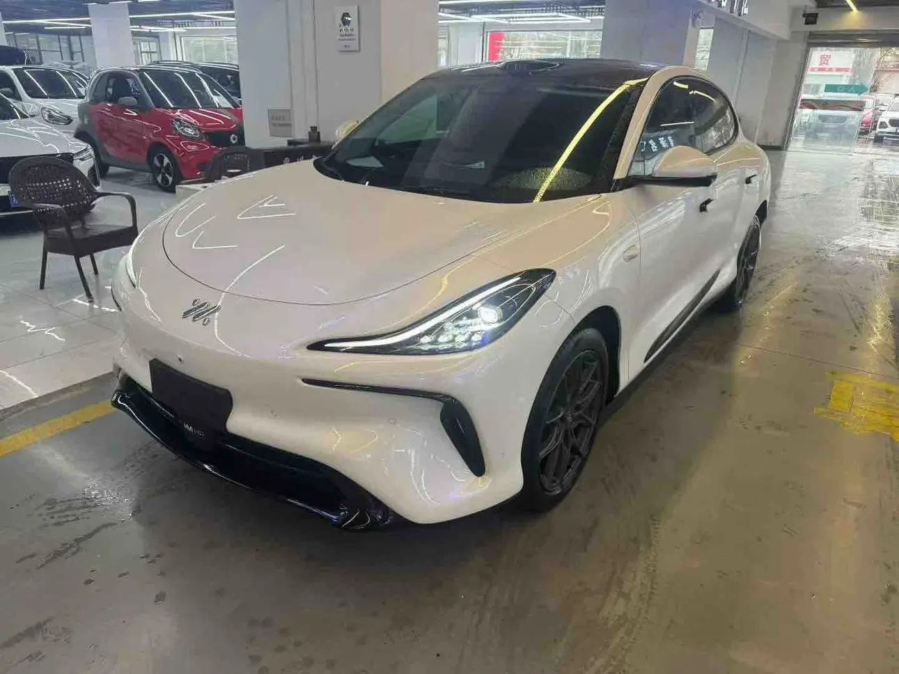 Zhiji LS6  из Китая