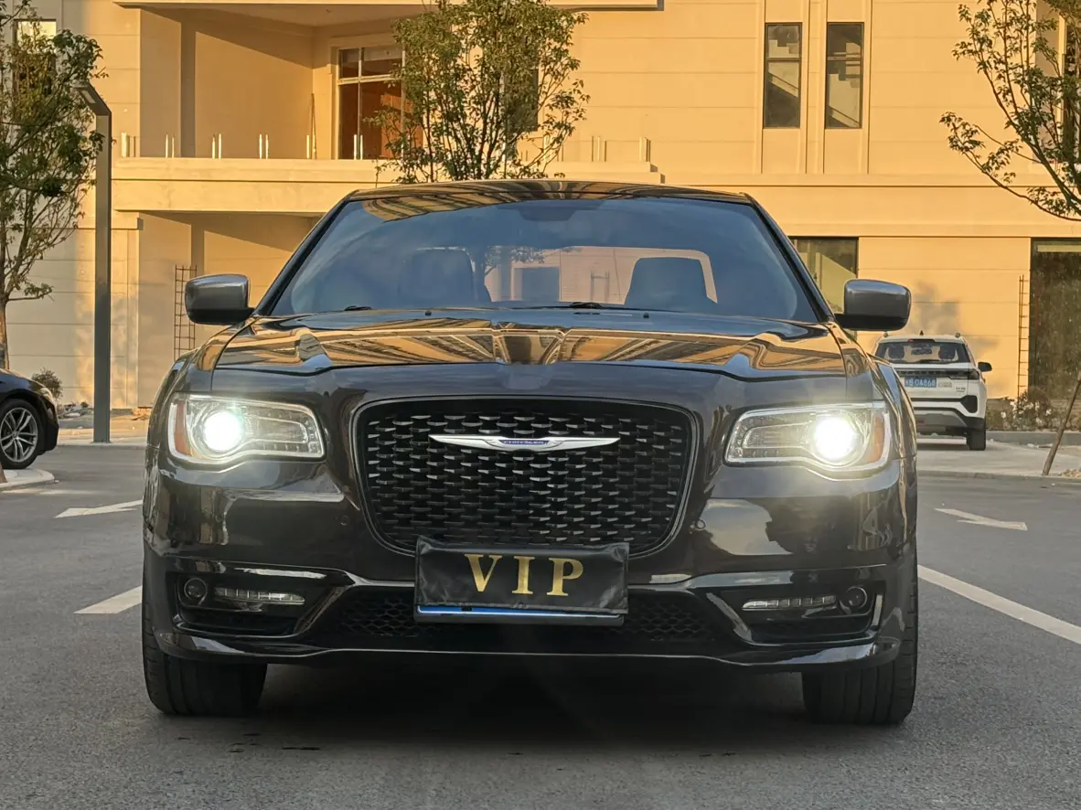 Chrysler 300C  из Китая