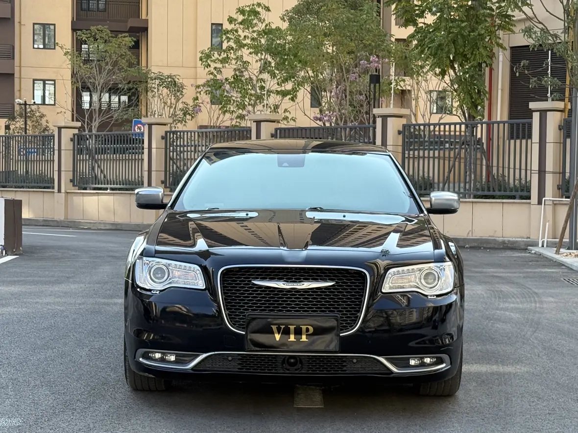 Chrysler 300C  из Китая