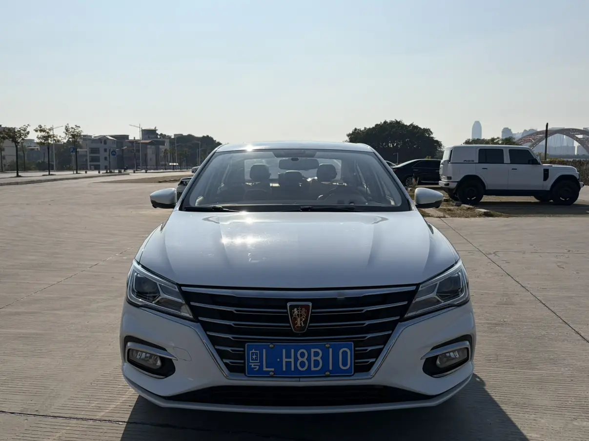 Roewe i5  из Китая