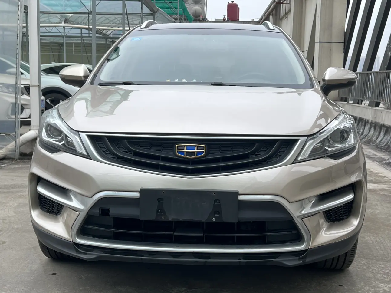 Geely Emgrand GS  из Китая
