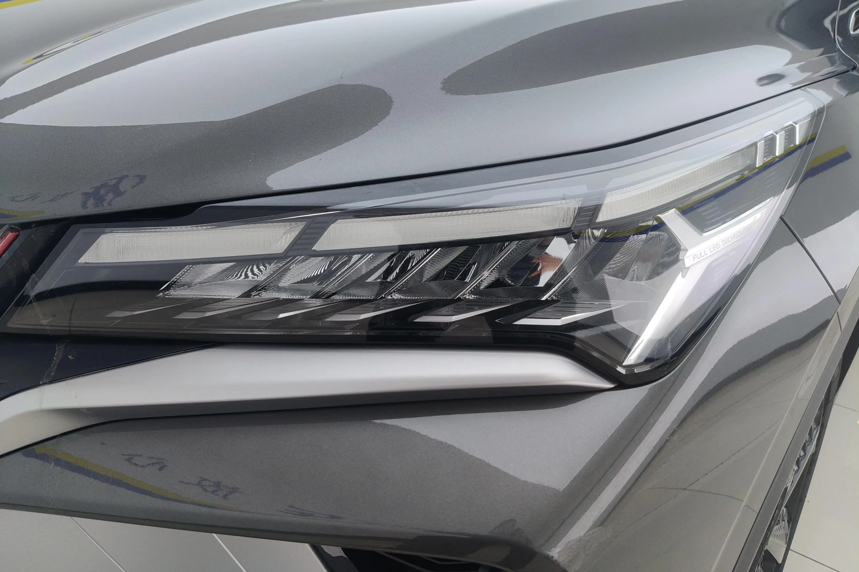 Geely Coolray SX11 (Binyue)  из Китая