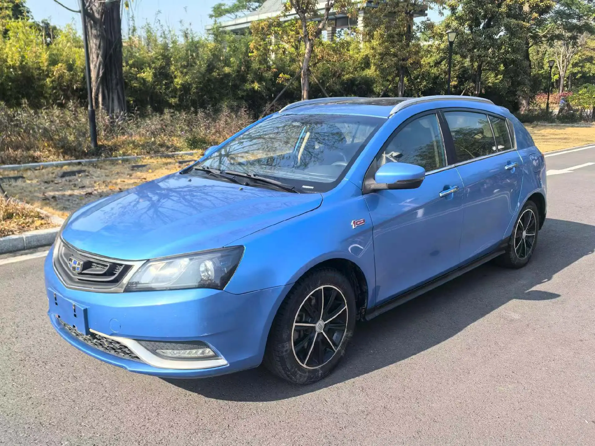 Geely Emgrand  из Китая