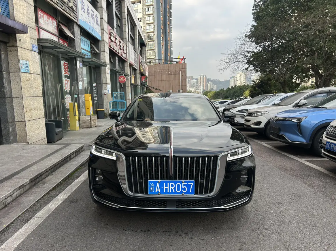 Hongqi H9  из Китая