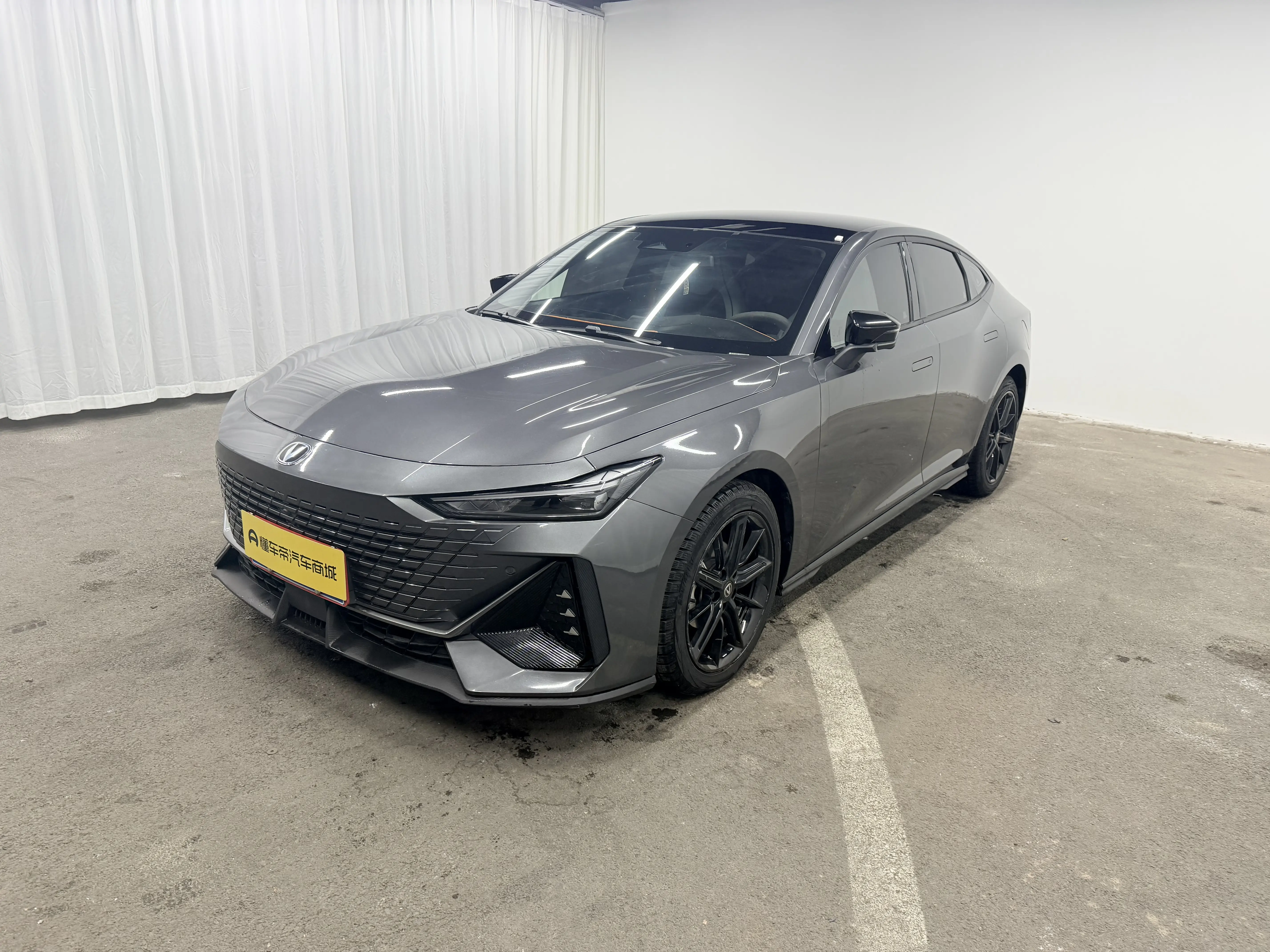 Changan UNI-V  из Китая