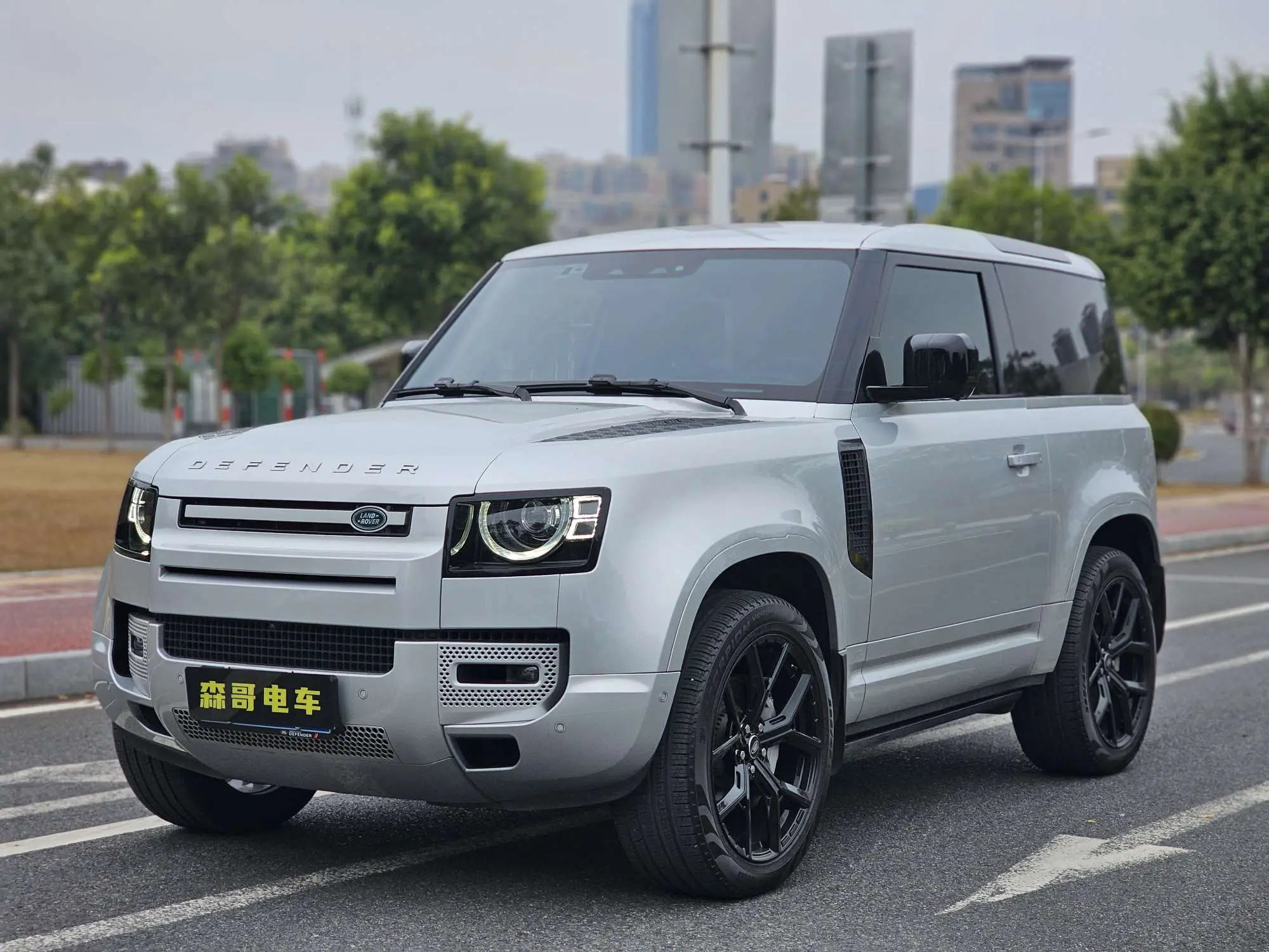 Land Rover Guard  из Китая