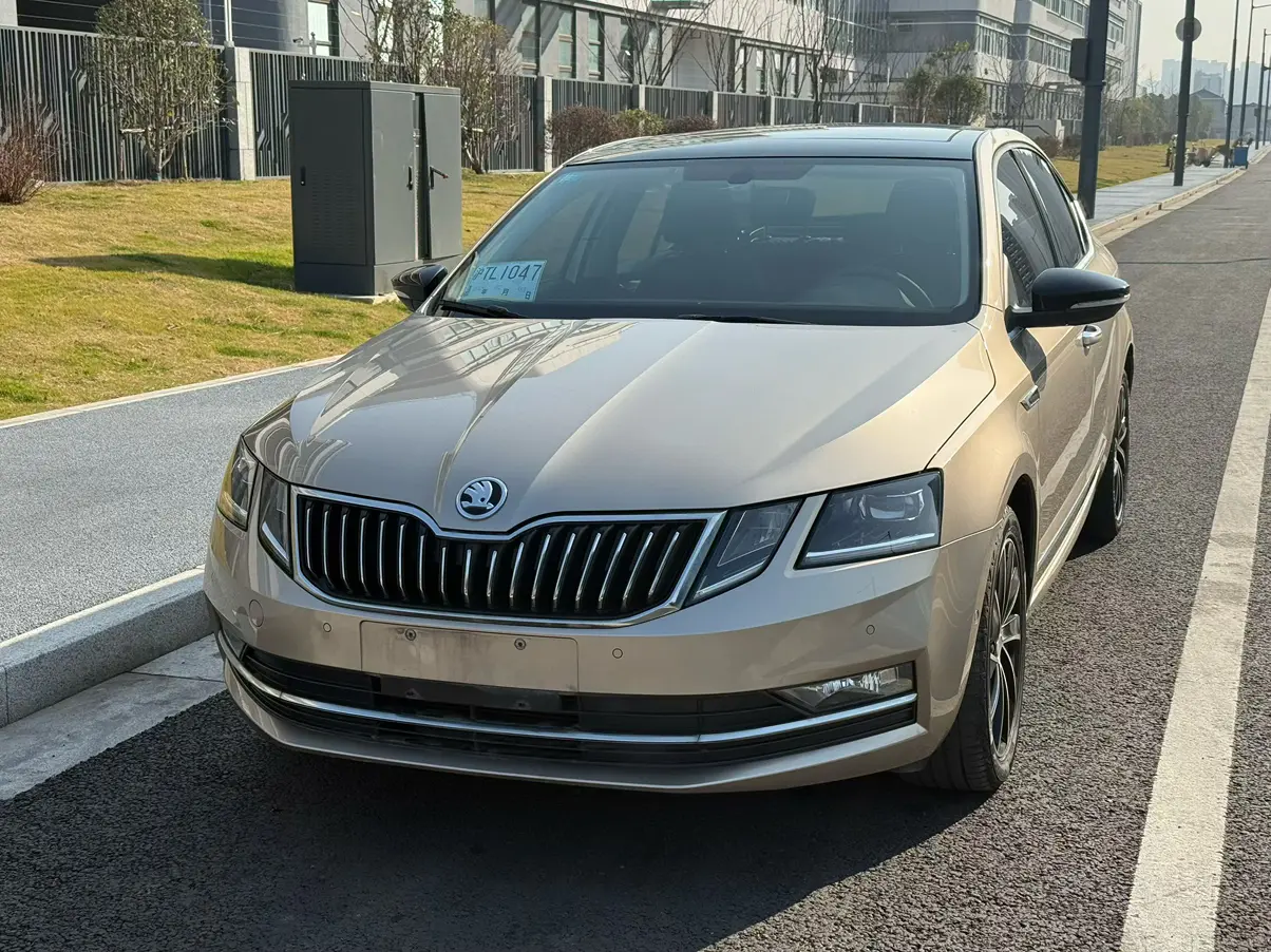 Skoda Octavia  из Китая