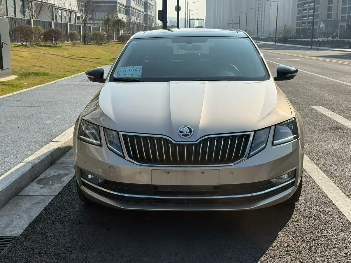 Skoda Octavia  из Китая