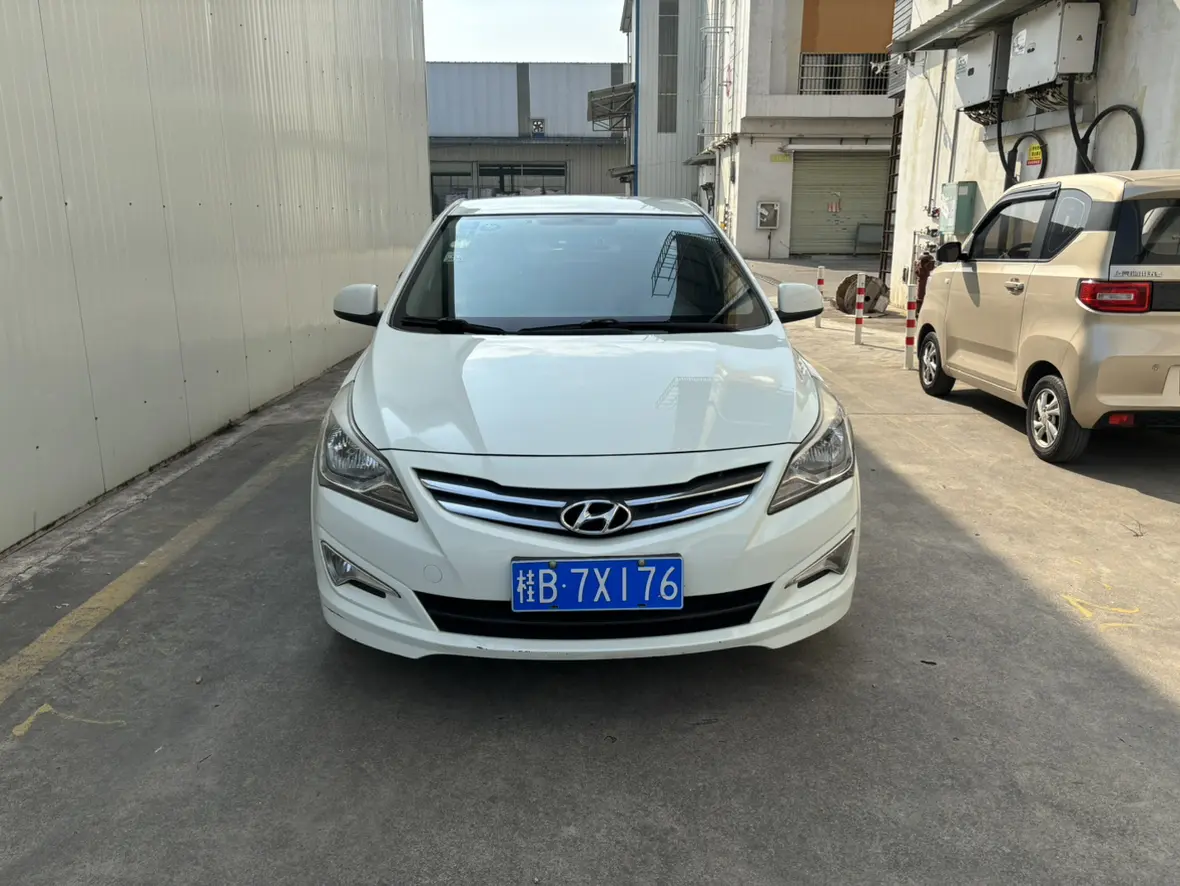 Hyundai Verna (Rena)  из Китая
