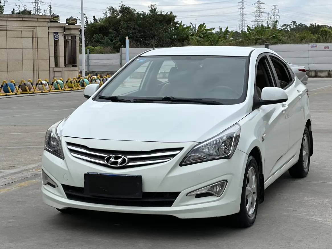 Hyundai Verna (Rena)  из Китая