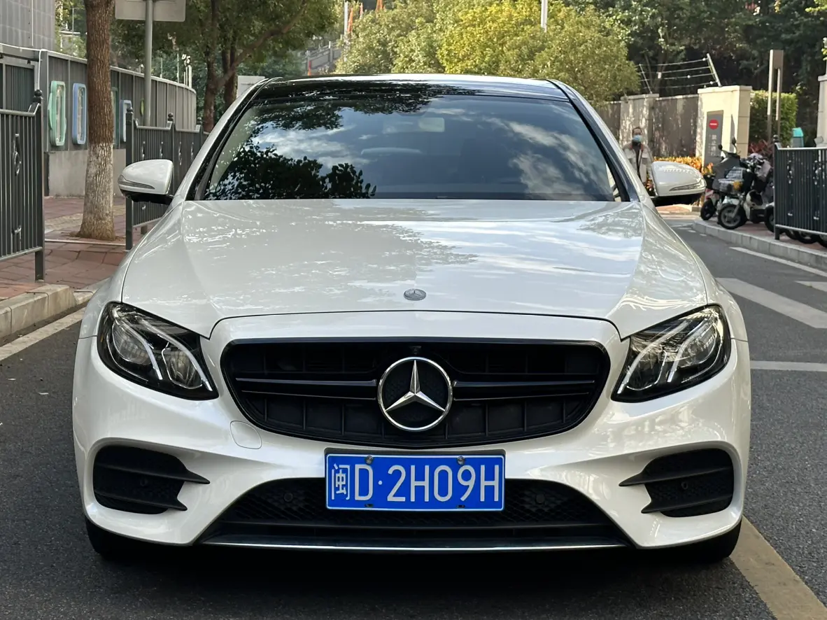 Mercedes-Benz E-Class  из Китая