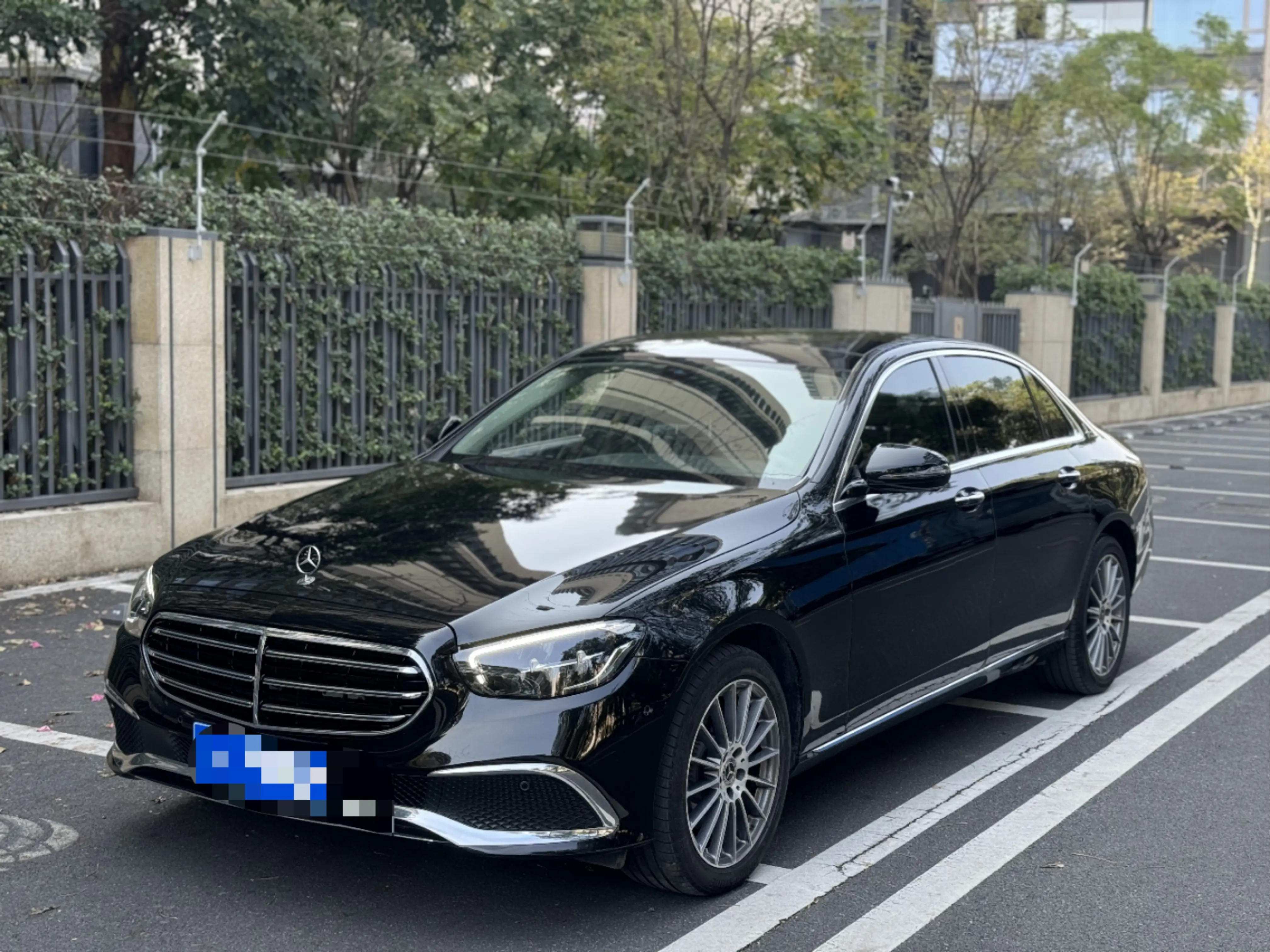 Mercedes-Benz E-Class  из Китая