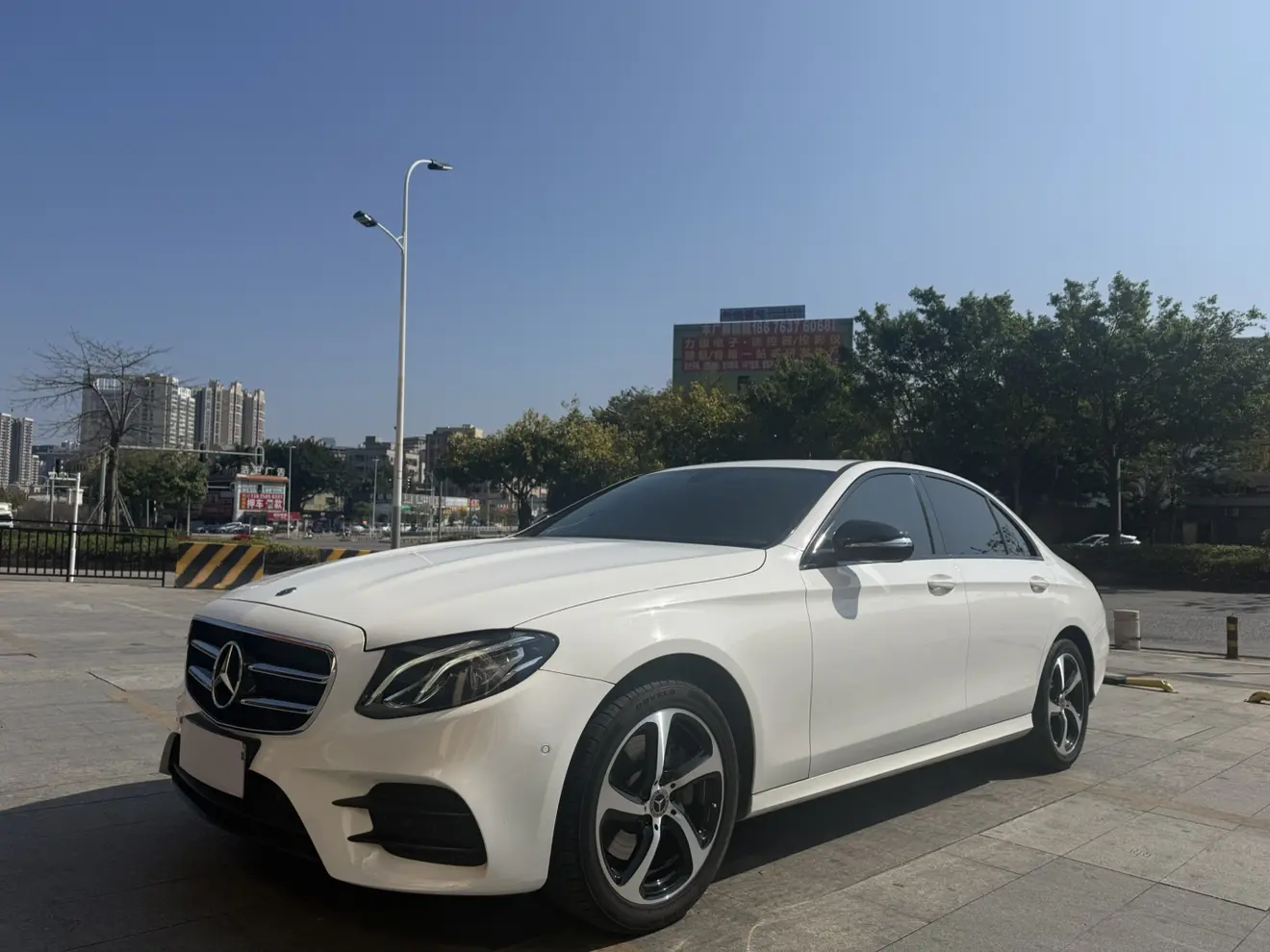 Mercedes-Benz E-Class  из Китая