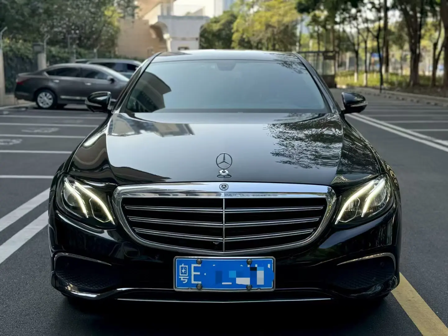 Mercedes-Benz E-Class  из Китая