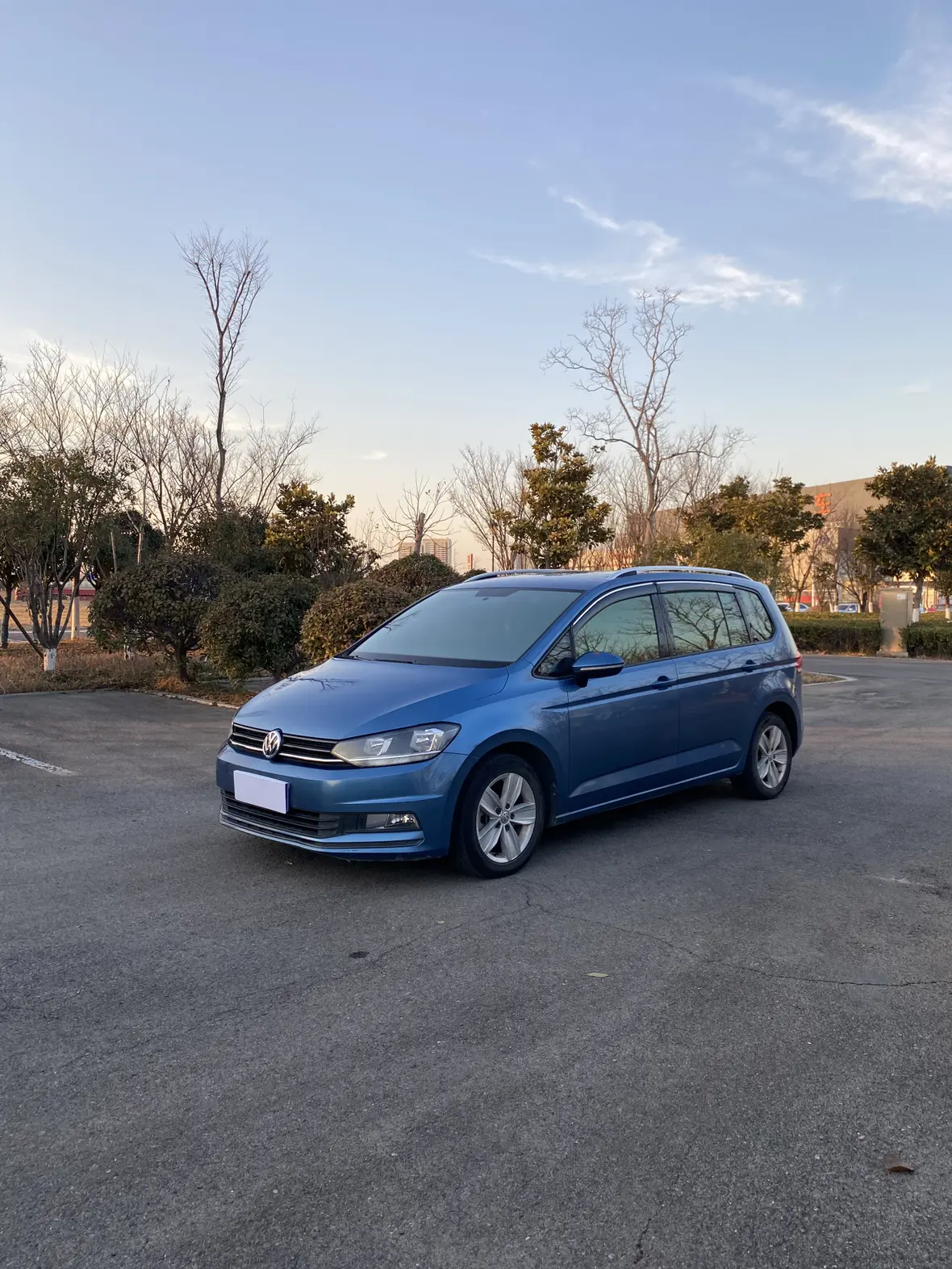 Volkswagen Touran L  из Китая