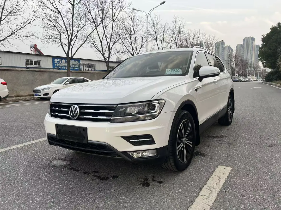 Volkswagen Tiguan L  из Китая