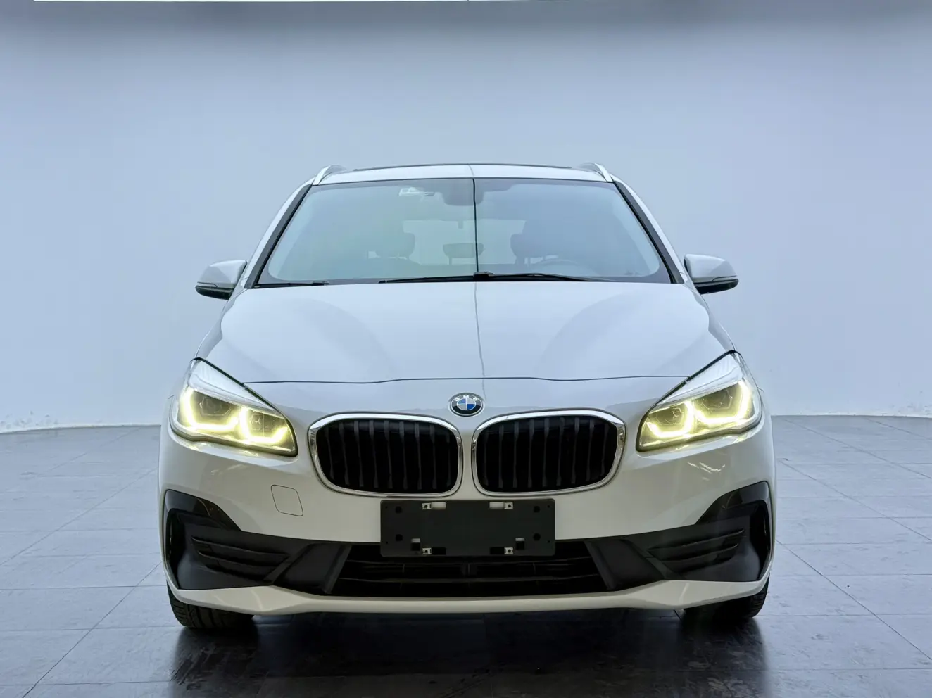 BMW 2 Series Active Tourer  из Китая