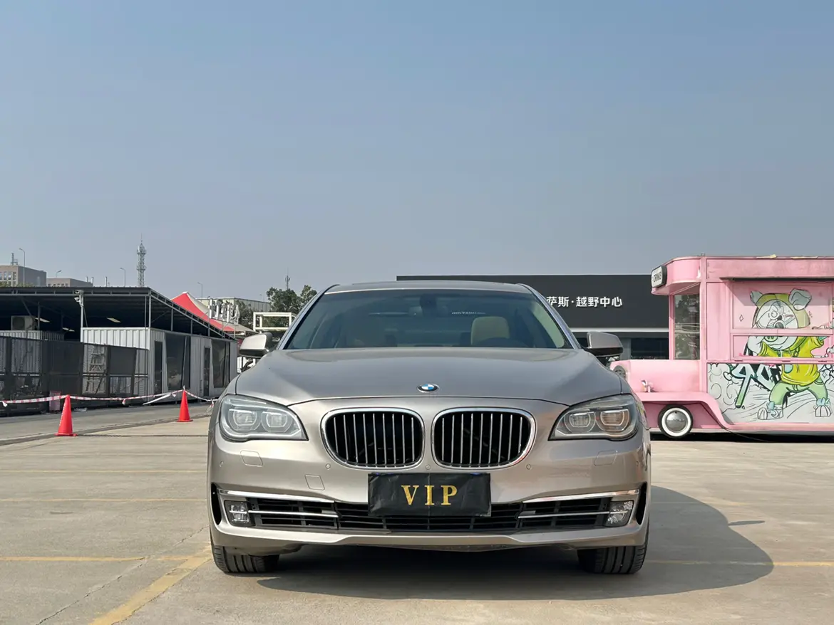 BMW 7 Series  из Китая