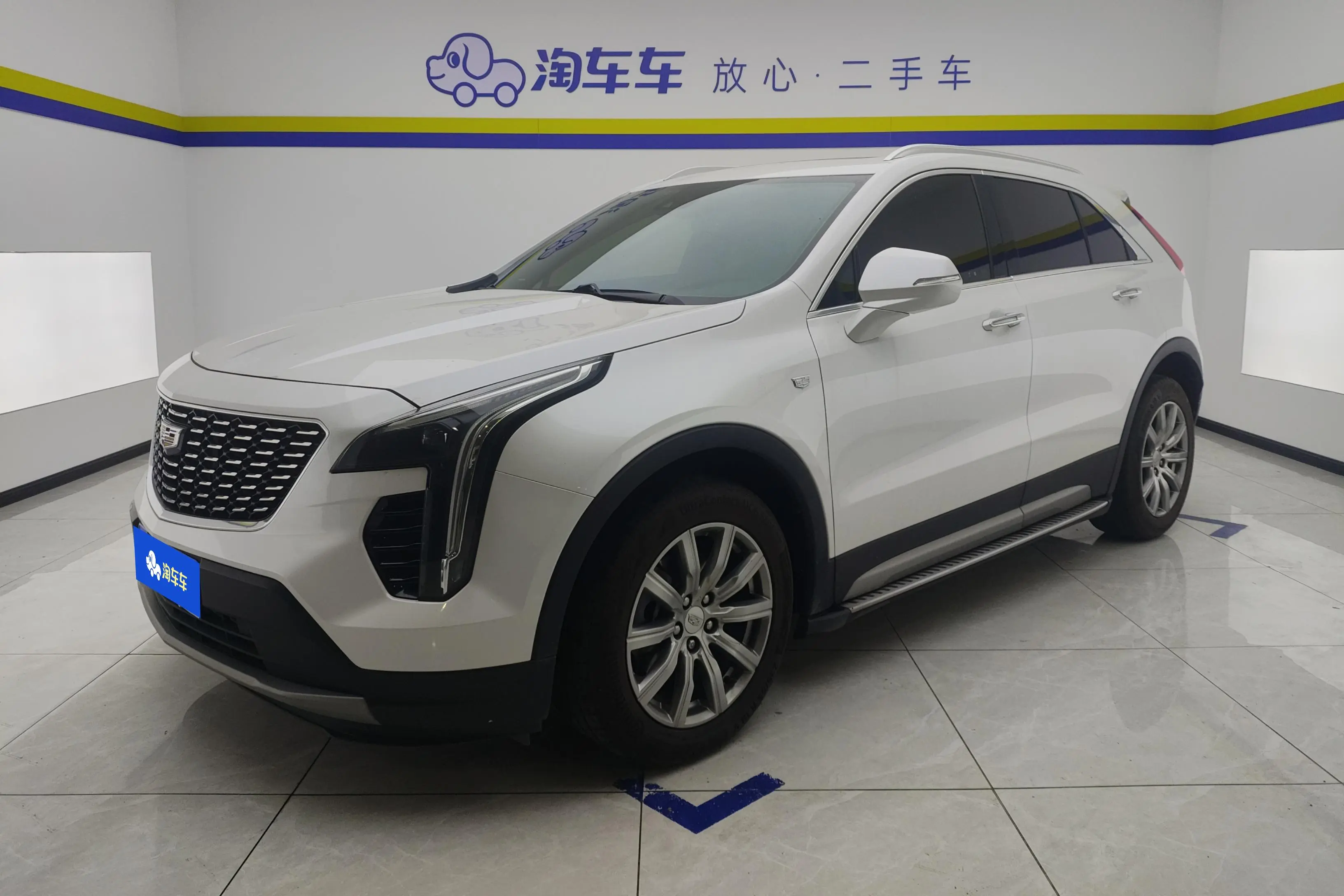 Cadillac XT4  из Китая
