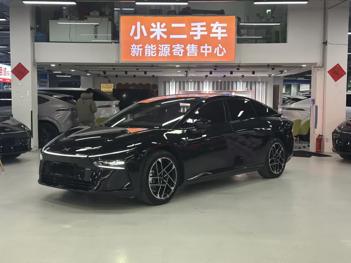 Xpeng P7+  из Китая