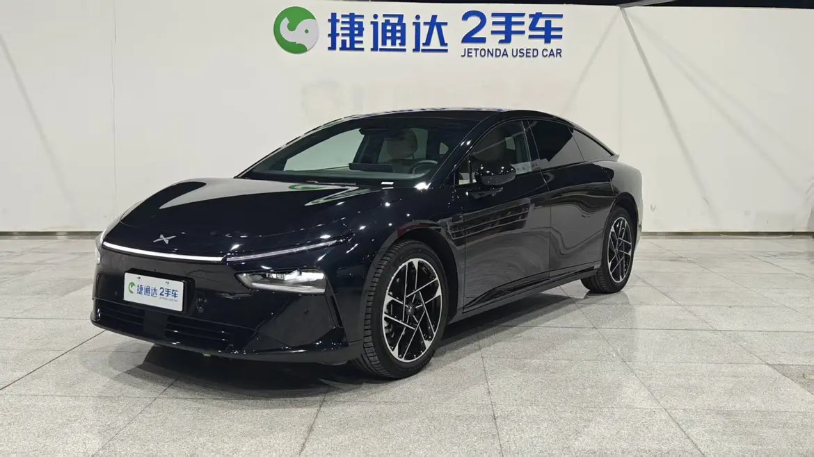 Xpeng P7+  из Китая