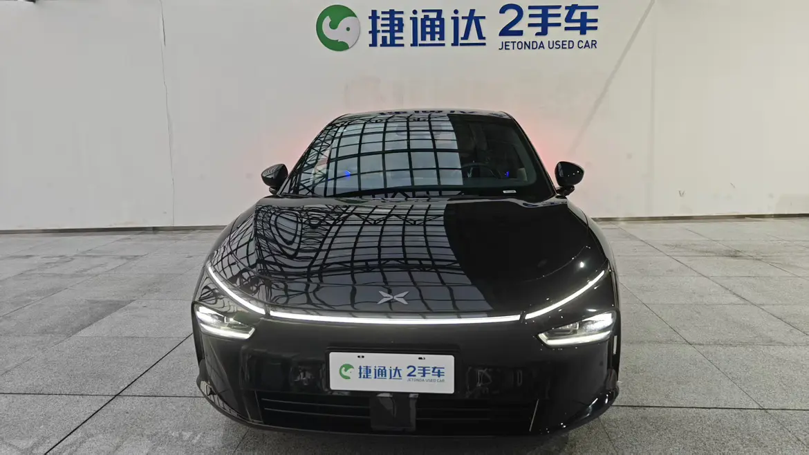 Xpeng P7+  из Китая