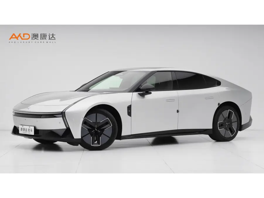 Xpeng P7  из Китая