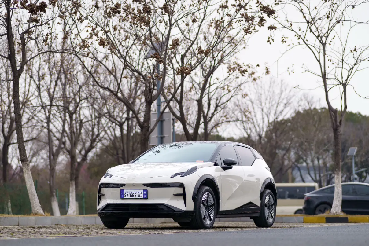 ZEEKR X  из Китая