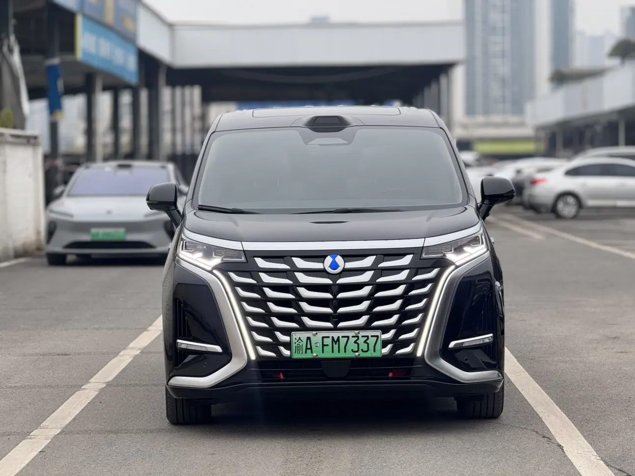 Denza D9 DM  из Китая