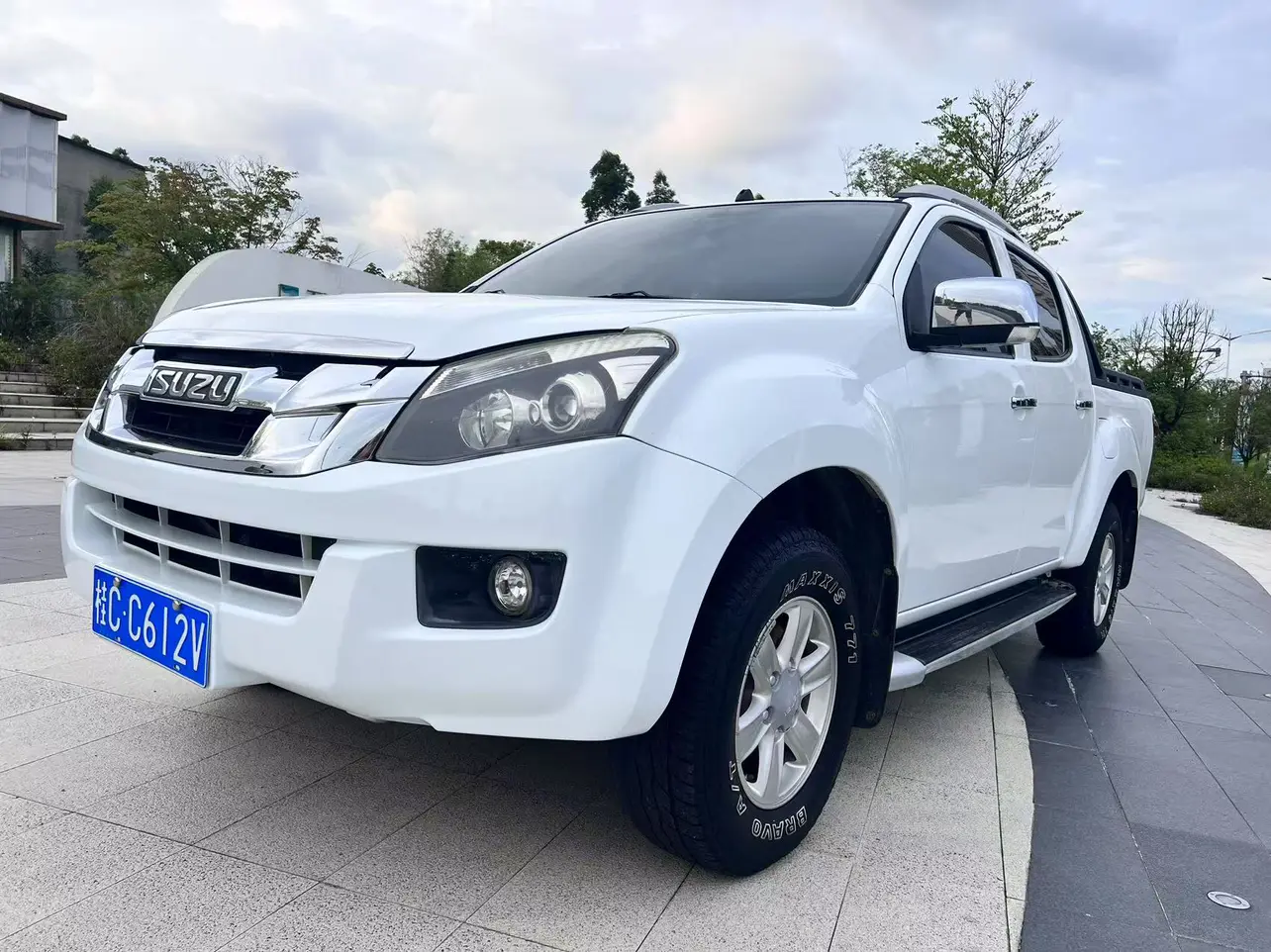 Isuzu D-MAX  из Китая