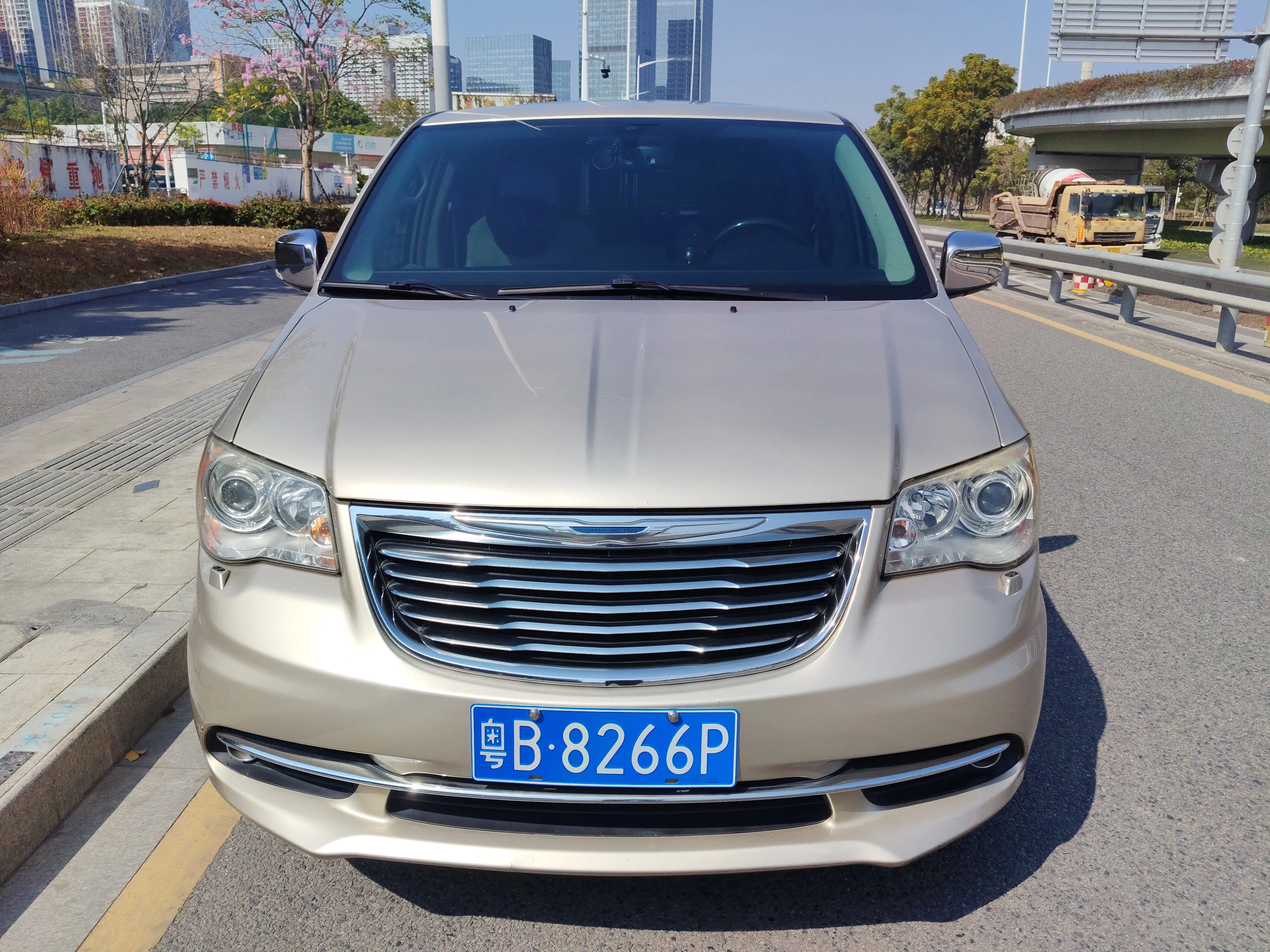Chrysler Grand Voyager  из Китая