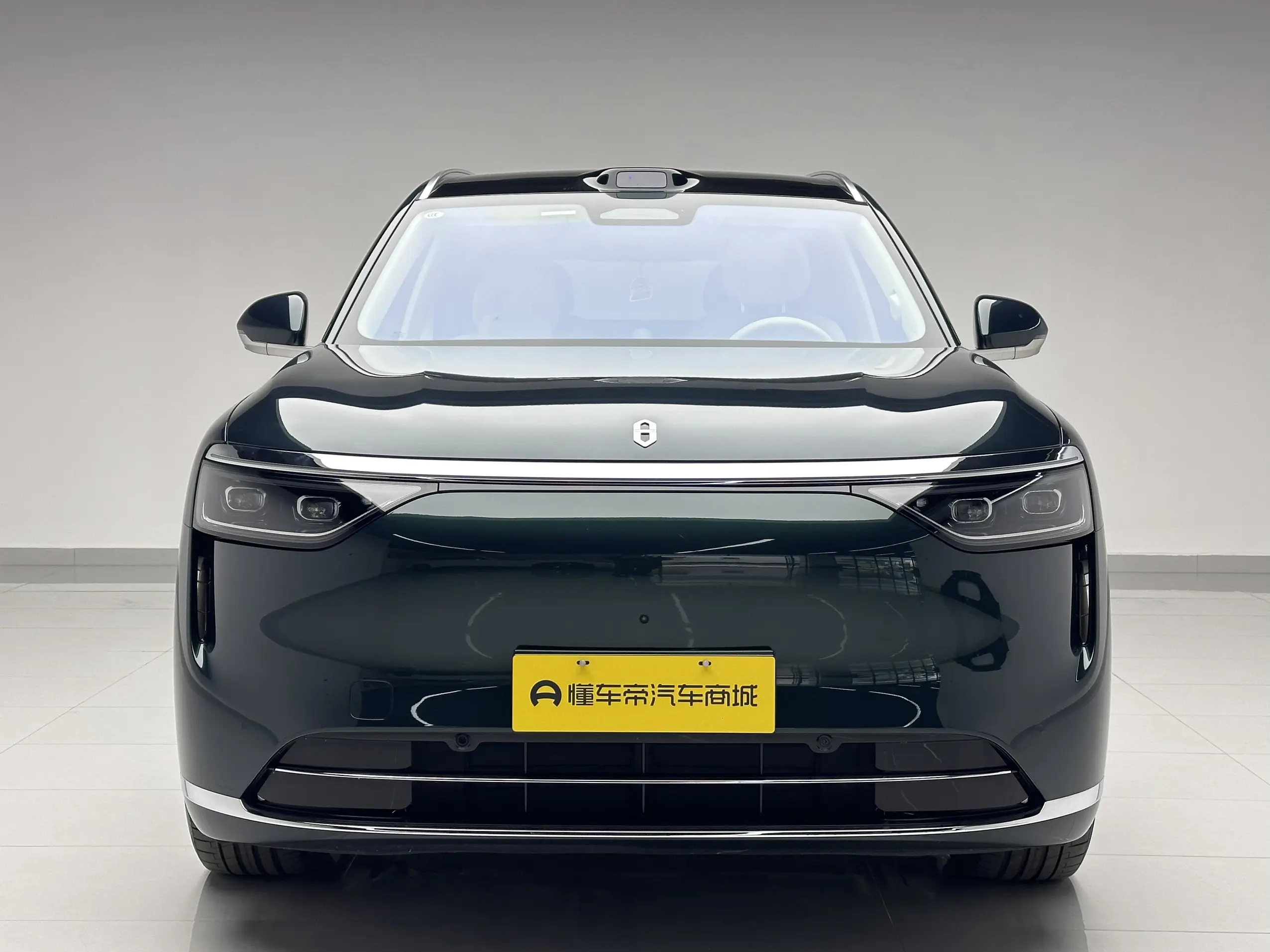 AITO QJM8  из Китая