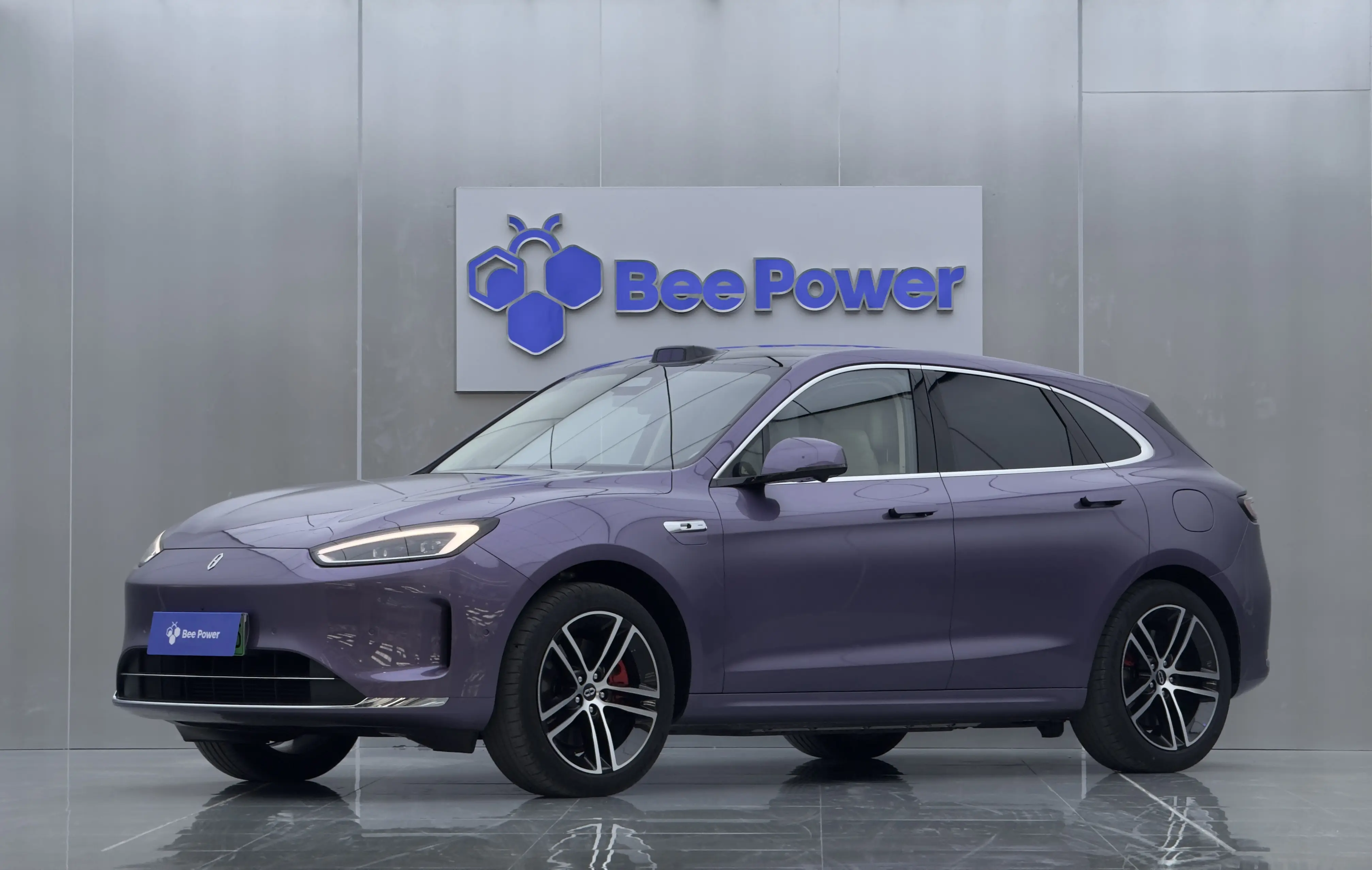 AITO M5 (Wenjie M5)  из Китая