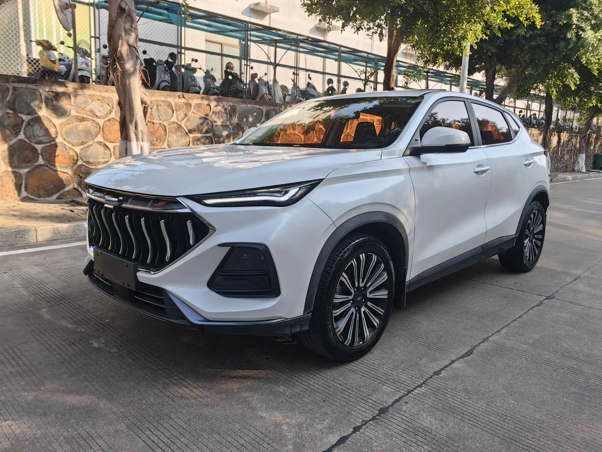 Oshan Changan Auchan X5  из Китая