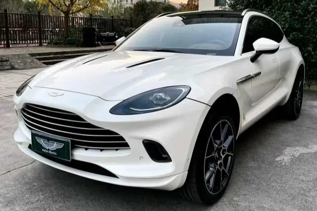 Aston Martin DBX  из Китая