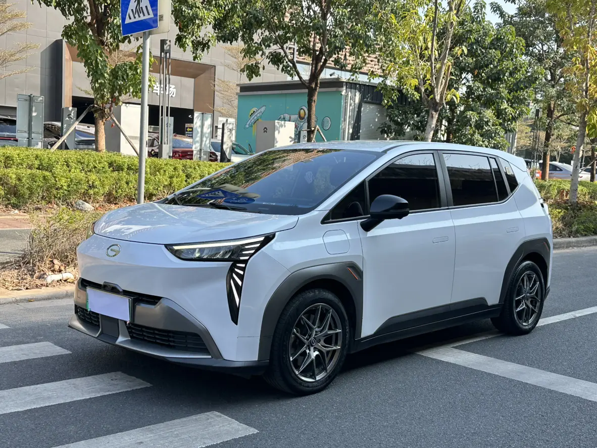 AION Y  из Китая