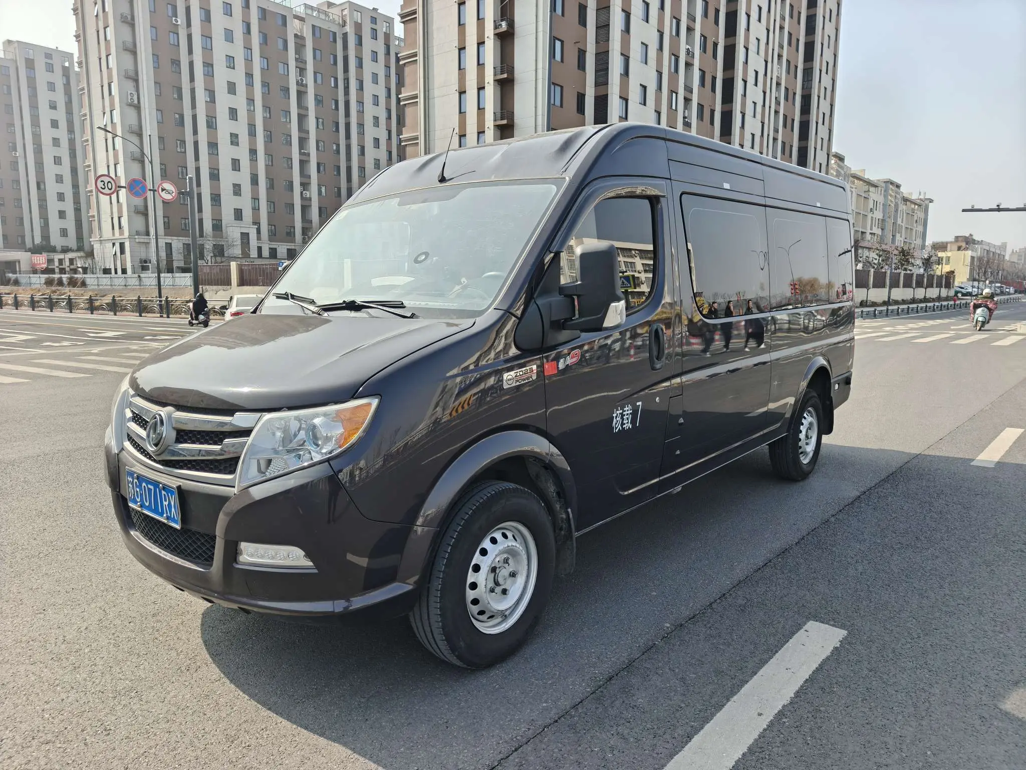 Dongfeng Yufeng  из Китая