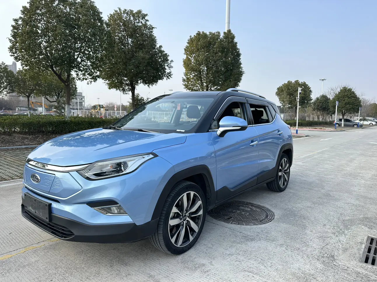 Jiangxi JAC iEVS4  из Китая