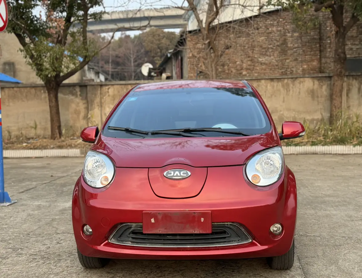 Jiangxi JAC iEV6E  из Китая