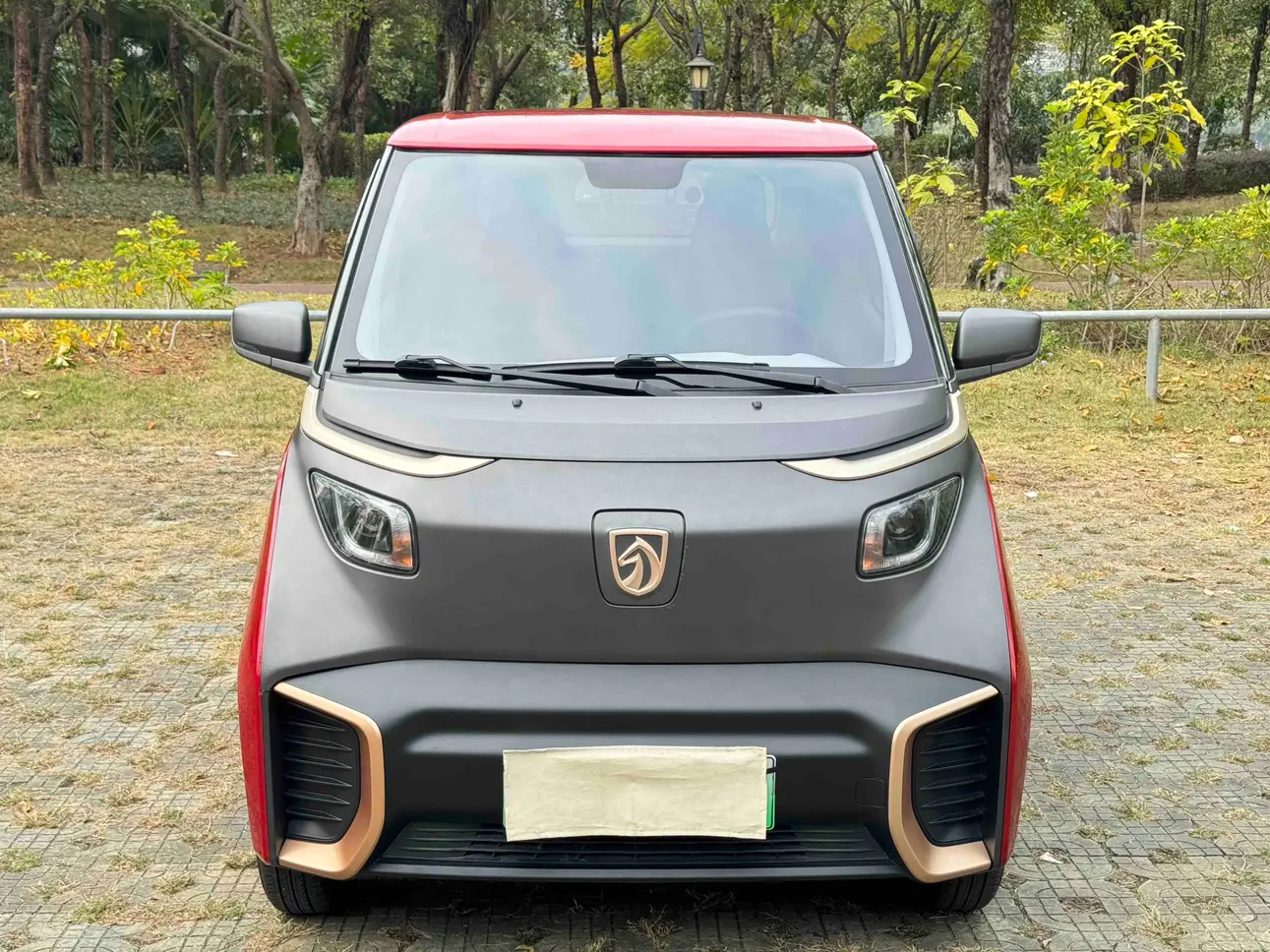 Baojun E200  из Китая