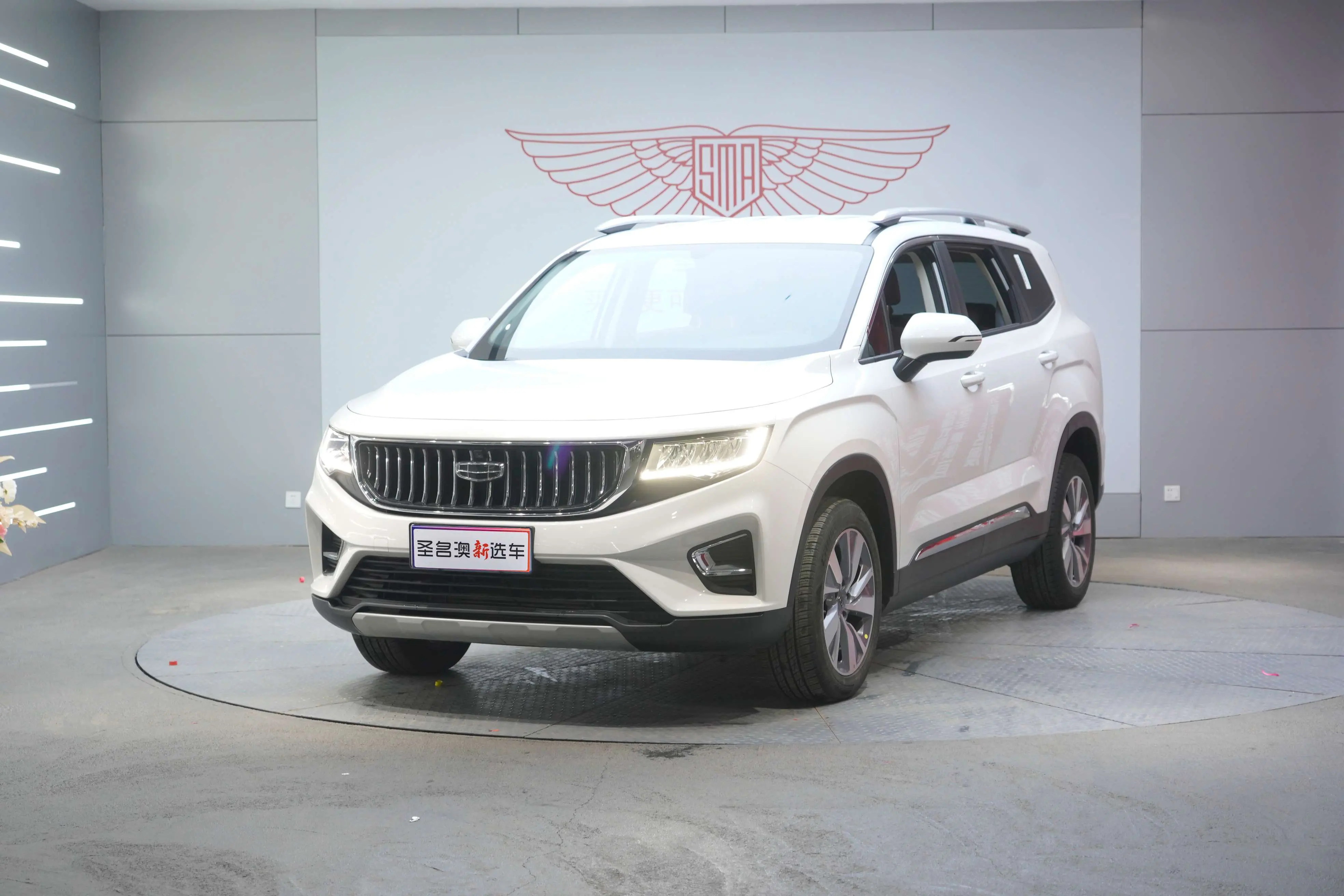 Geely Okavango  из Китая