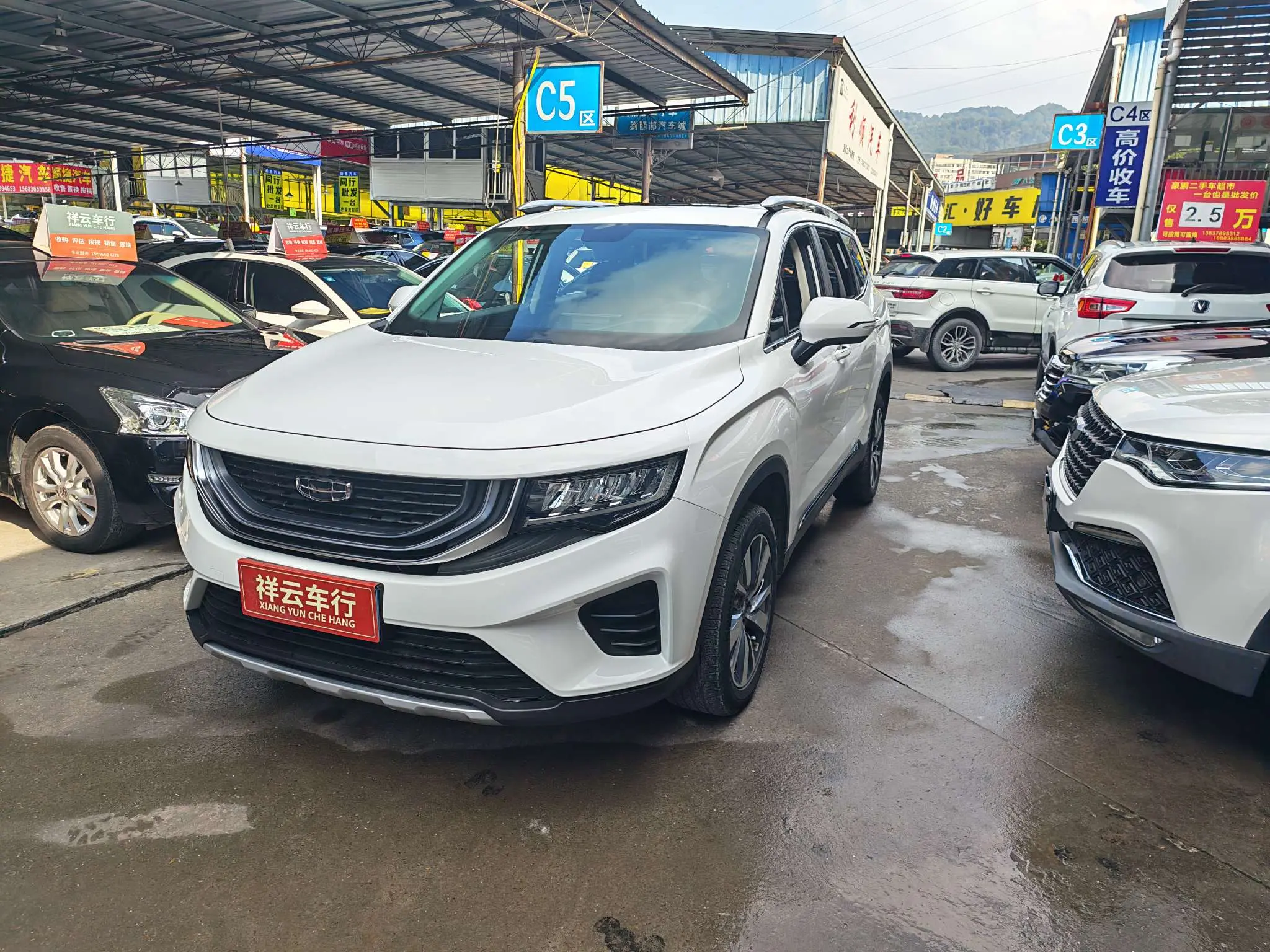 Geely Okavango  из Китая