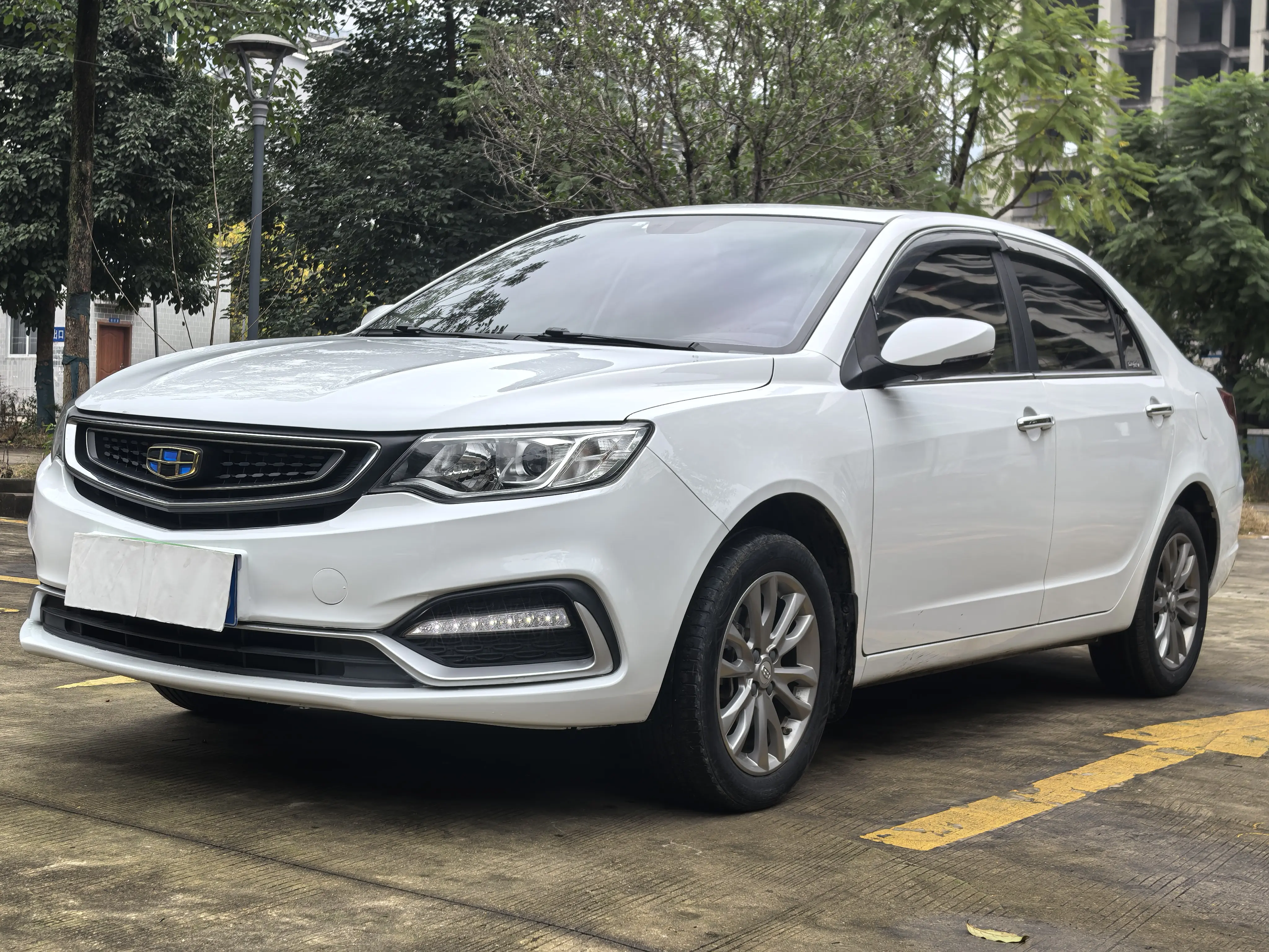 Geely Vision  из Китая